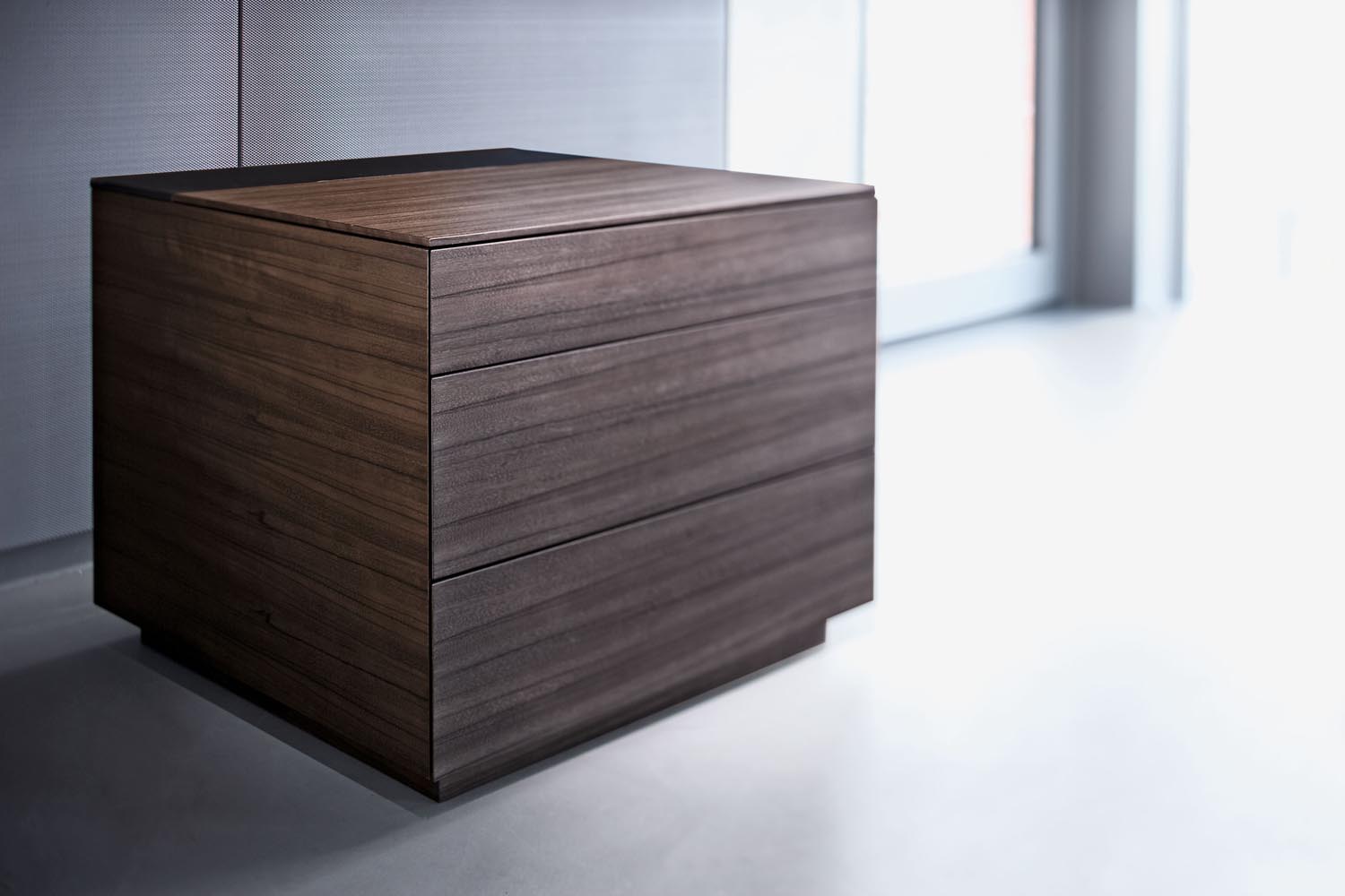 Walter Knoll CEOO Desk Walter Knoll CEOO Desk