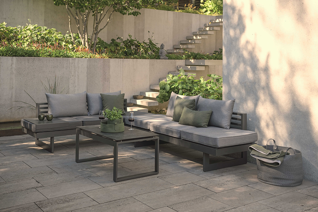 STERN Lounge/Liege NEW HOLLY Aluminium anthrazit Textilen silber/Kissen 100% Polyacryl seidengrau STERN Lounge/Liege NEW HOLLY Aluminium anthrazit Textilen silber/Kissen 100% Polyacryl seidengrau