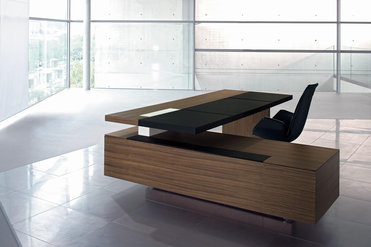 Walter Knoll CEOO Desk Walter Knoll CEOO Desk