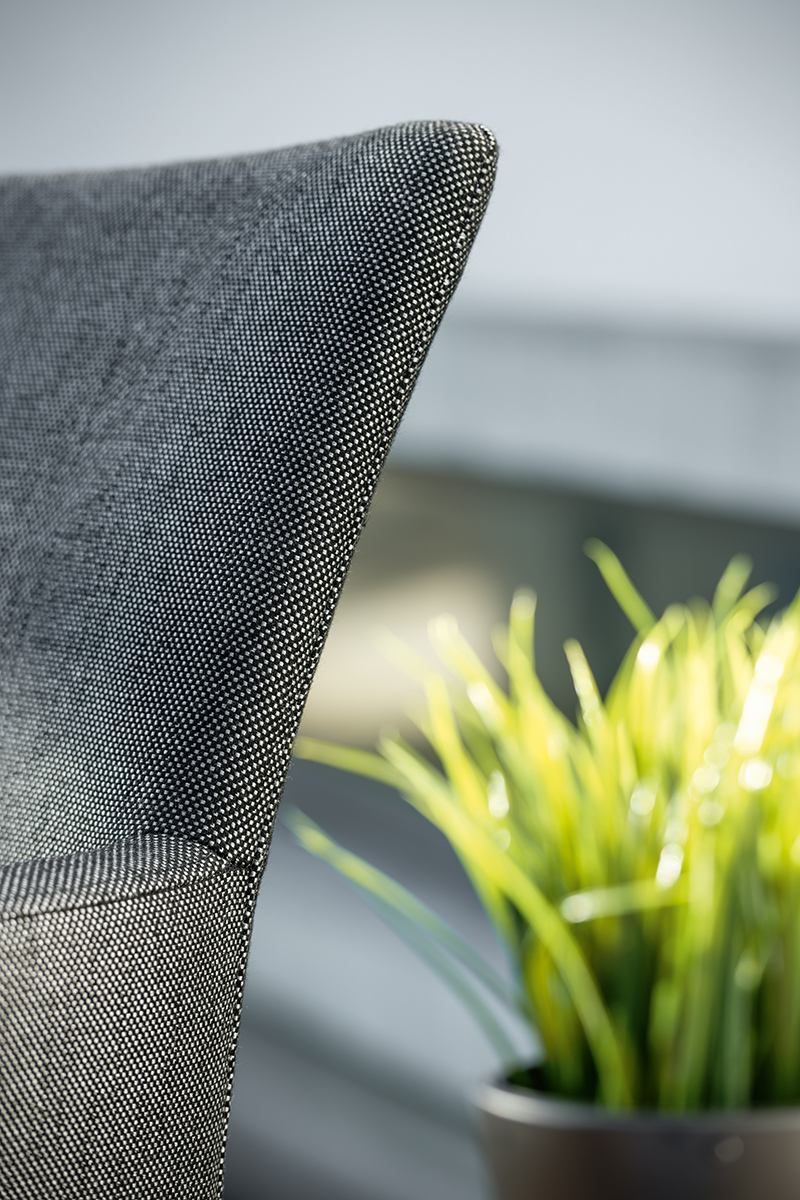 STERN Lounge-Sessel ARTUS Aluminium schwarz matt Bezug Outdoorstoff seidenschwarz 