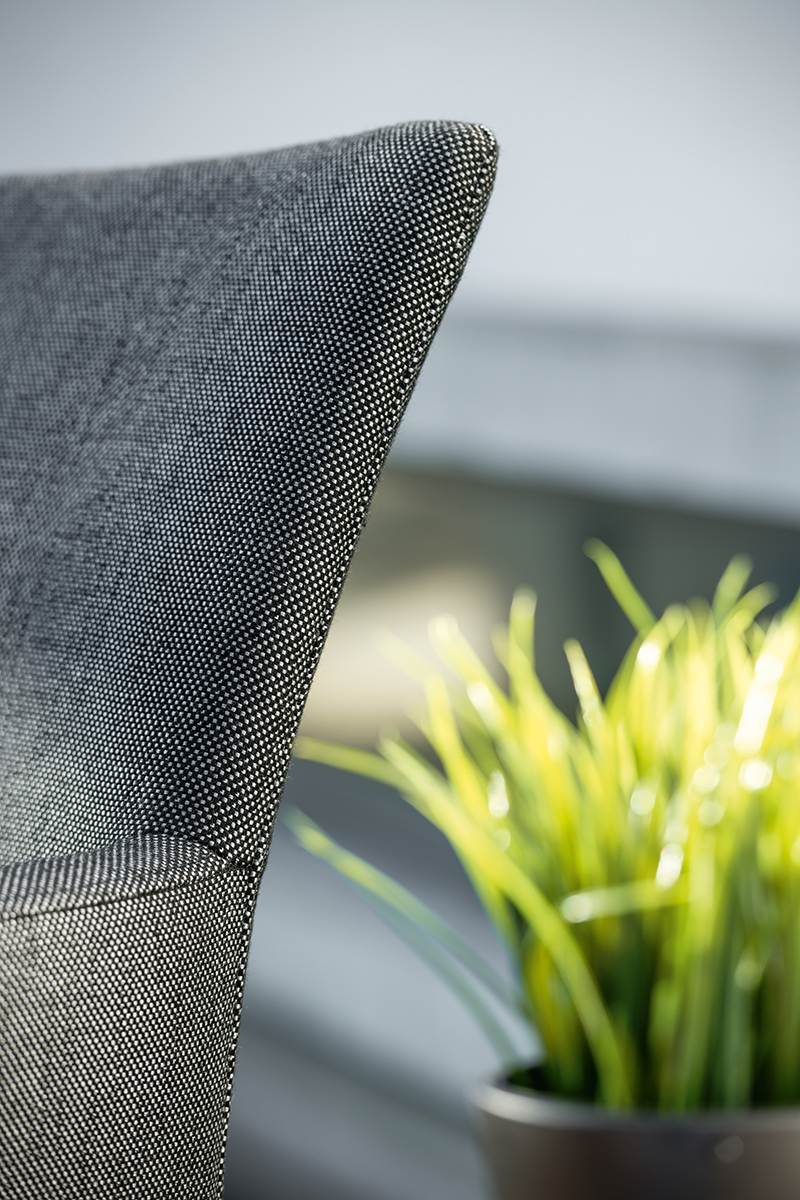 STERN Lounge-Sessel ARTUS Aluminium schwarz matt Bezug Outdoorstoff seidenschwarz STERN Lounge-Sessel ARTUS Aluminium schwarz matt Bezug Outdoorstoff seidenschwarz