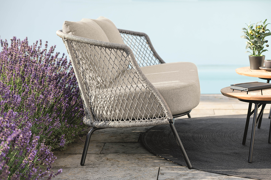 STERN Lounge-Sofa ODEA Aluminium schwarz matt/Kordel salt/Kissen Outdoorstoff cream 