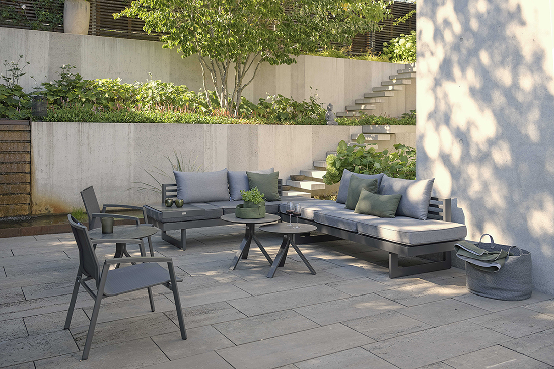 STERN Lounge/Liege NEW HOLLY Aluminium anthrazit Textilen silber/Kissen 100% Polyacryl seidengrau STERN Lounge/Liege NEW HOLLY Aluminium anthrazit Textilen silber/Kissen 100% Polyacryl seidengrau