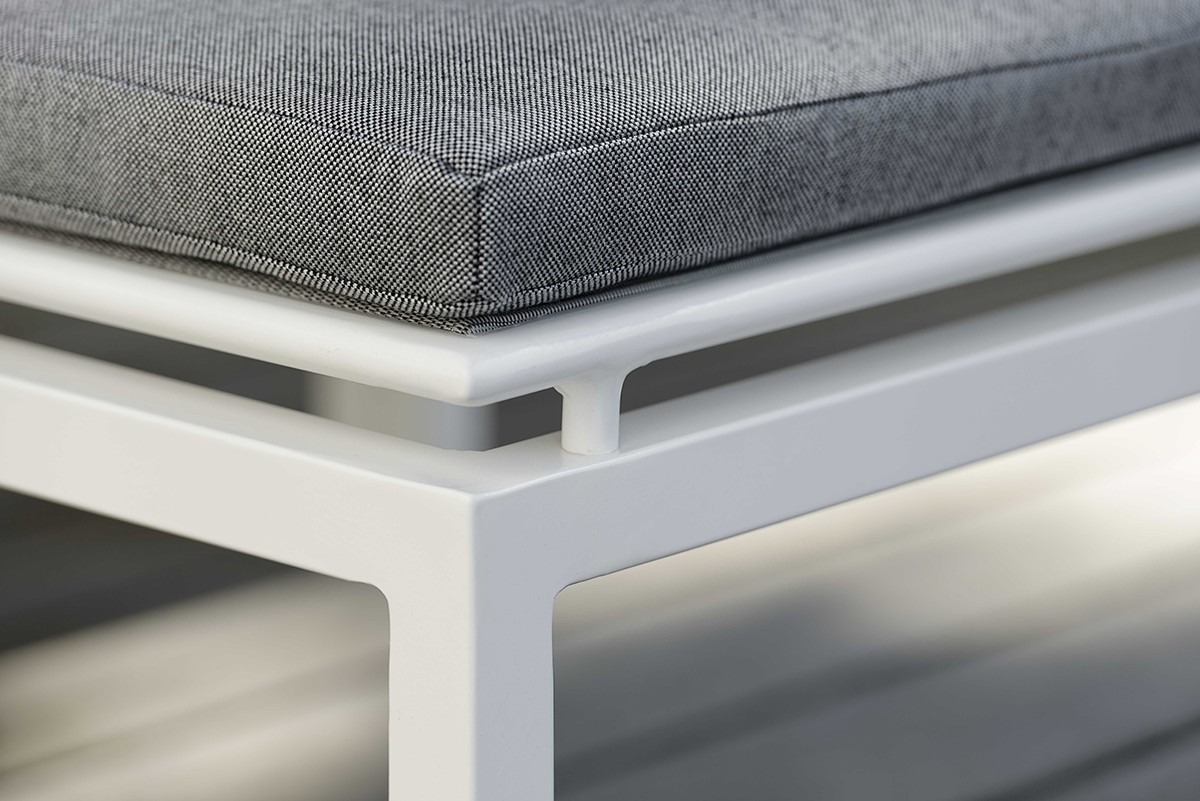 STERN Hocker SKELBY Aluminium weiß mit Bezug Textilen silber  